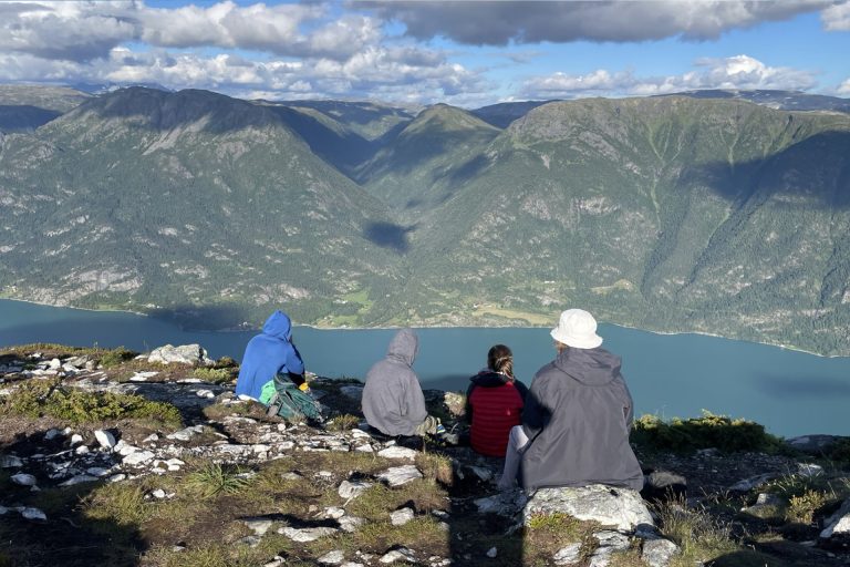 Private guided hike to Molden